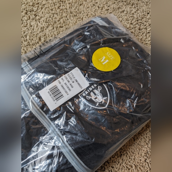 Officially Licensed Las Vegas Raiders Double-Coverage Full-Zip Hoodie - Picture 6 of 10